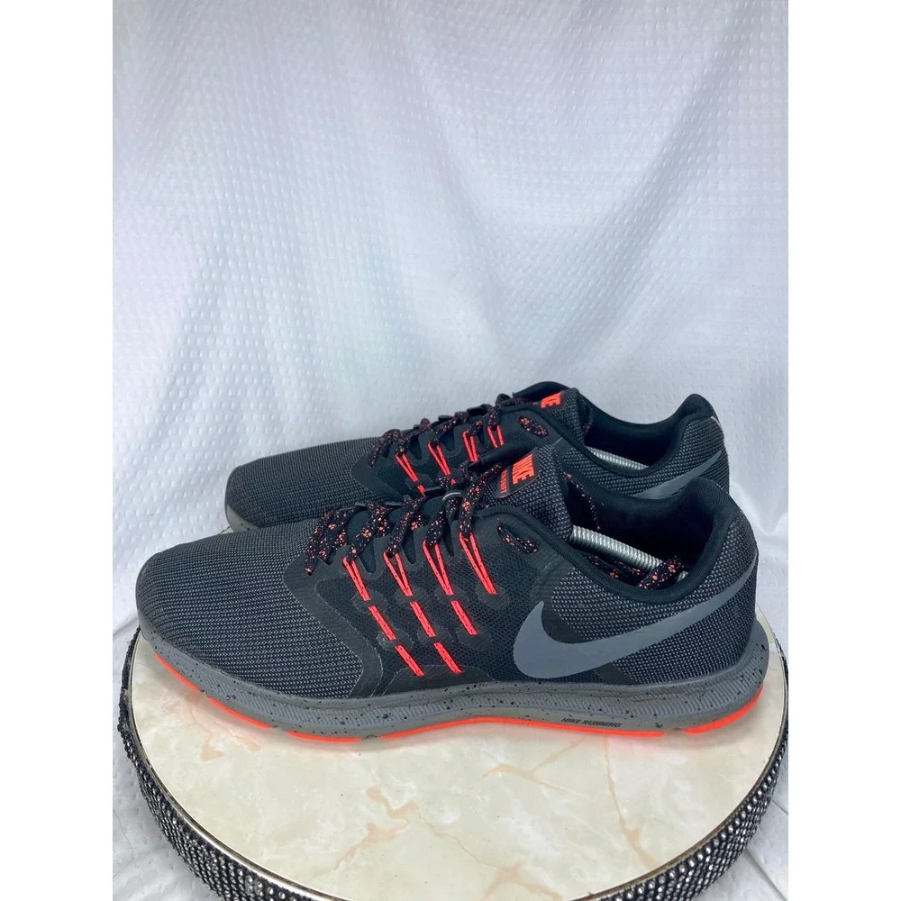 Nike Run Swift Running Shoes Mens 14 Black Hyper Crimson Sporty Low Top Sneakers